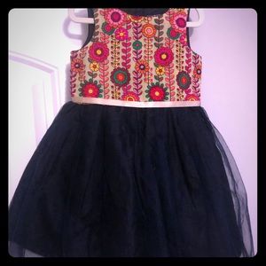 Adorable 4-5Y dress with floral top and tulle